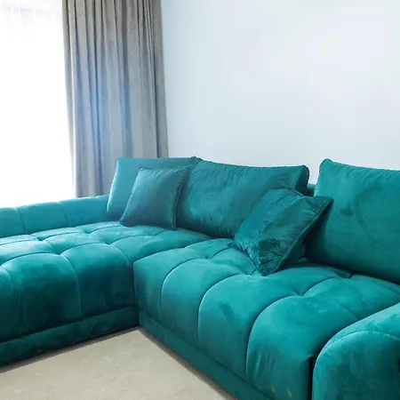 Roxana Guest house *
